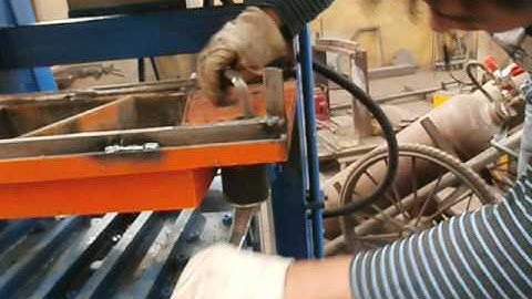 Change mould for GYM QTY2 20 small hydraulic paver block machine