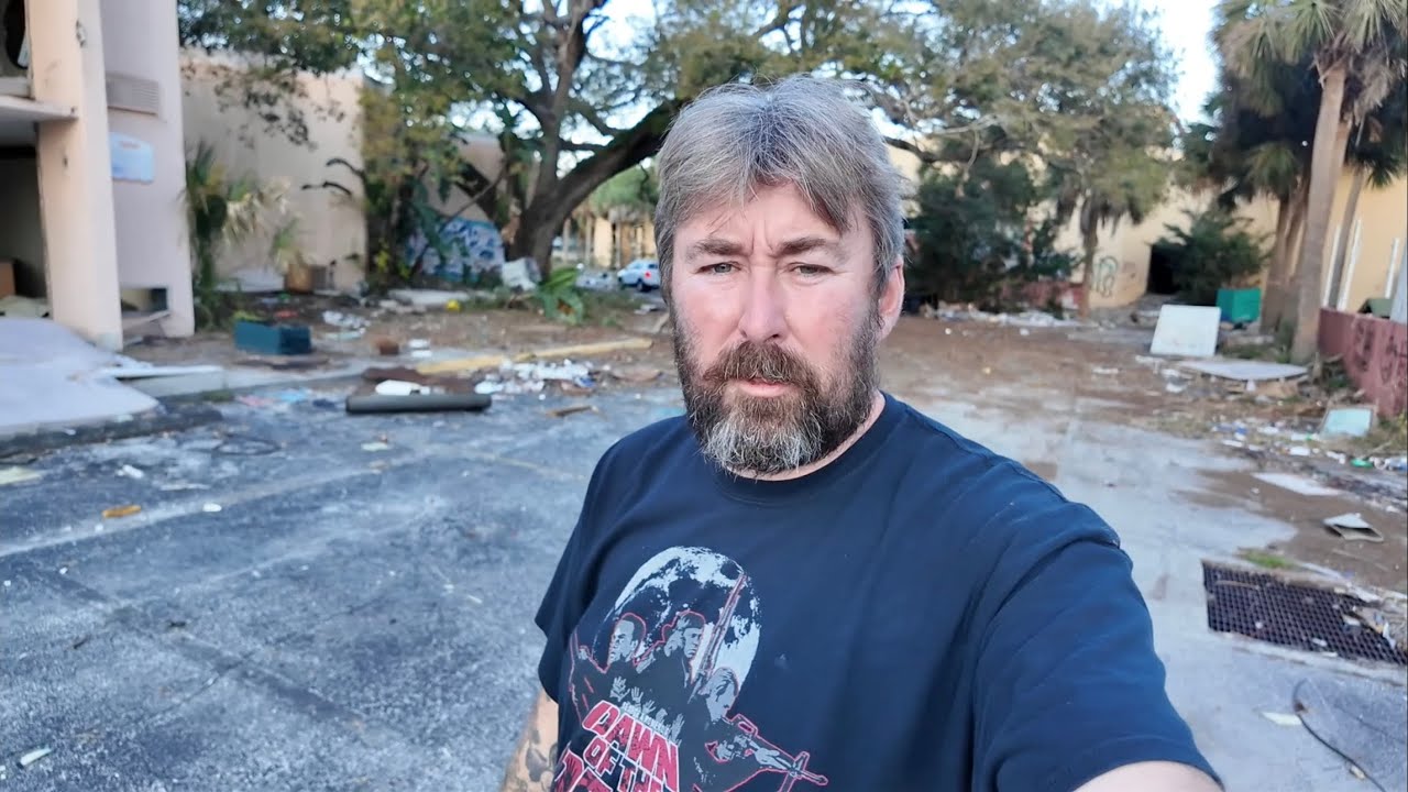 Выселен из Orlando Sun Resort в Киссимми — НЕ ИДИТЕ в Lonely World / Огромный закрытый курорт