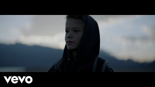 Rag'n'Bone Man - Skin (Official Portuguese Lyric Video) by RagnBoneManVEVO 30,774 views 9 months ago 4 minutes, 28 seconds