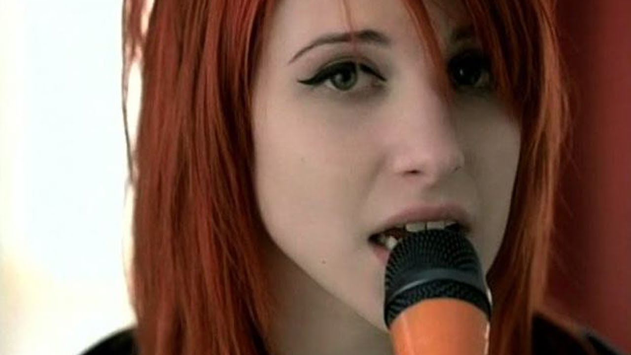 Paramore: That's What You Get [OFFICIAL VIDEO]