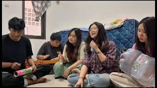 Pendidikan Hukum Masyarakat membuat video bernyanyi judul lagu Perahu Retak - Franky Sahilatua