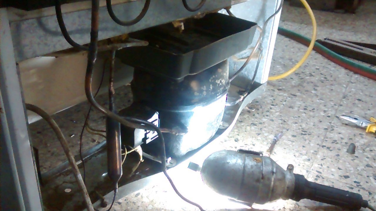 холодильник очки или патрик не остывает что у него будет? забился фильтр или капилляр? Плата за газ