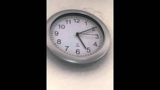 Amazing Clock, Minute hand goes crazy