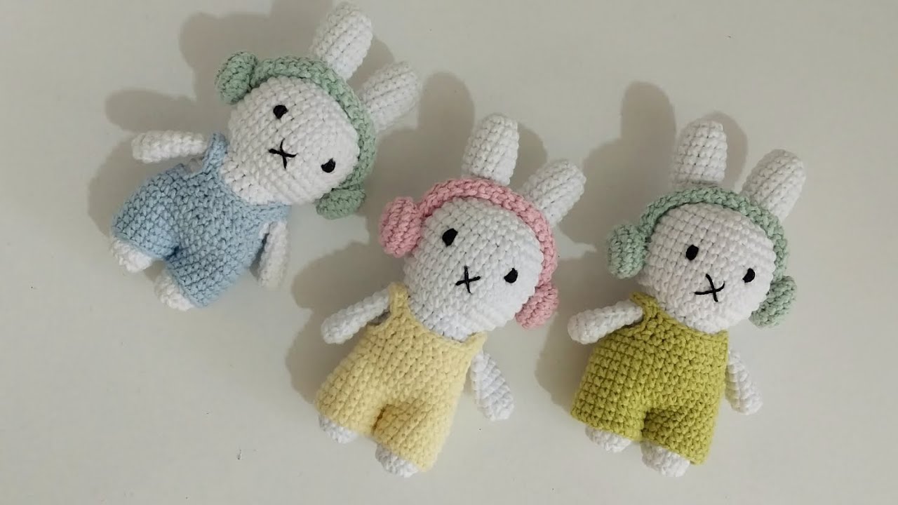 أرنوب بسماعات🎧 ( English Subtitle )  #amigurumicrochet