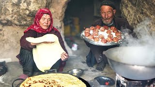 Old lovers Livingin a Cave Like 2000 Years Ago |Cave Life | Village life of Afghanistan