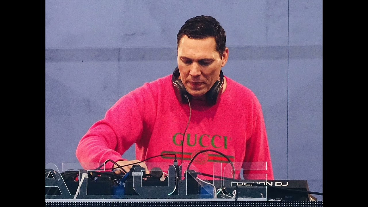 daniel lopatin - i love you, tokyo (tiesto rework)