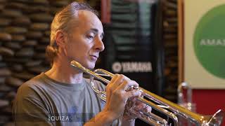 Juan Cruz de Urquiza probando la YAMAHA YTR-4335GSII  PURO BRASS