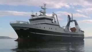 R/V Helmer Hanssen, Svalbard (2004)