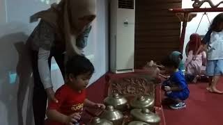 Si Twin Main Gamelan Di Rumah Pintar Jogja