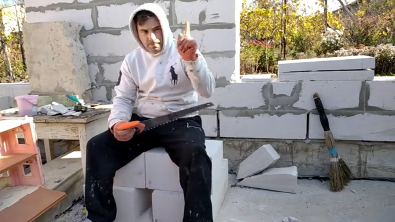 Как построить коробку дома 8*8 из газобетона? - YouTube