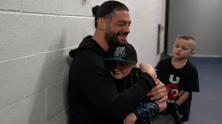 Roman reigns surprise children's - DayDayNews