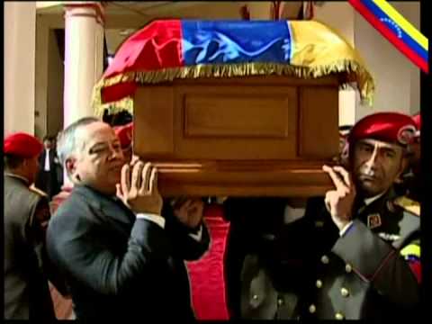 Sepelio del Comandante Chávez, parte 9: Colocan féretro mientras canta Cristóbal Jiménez