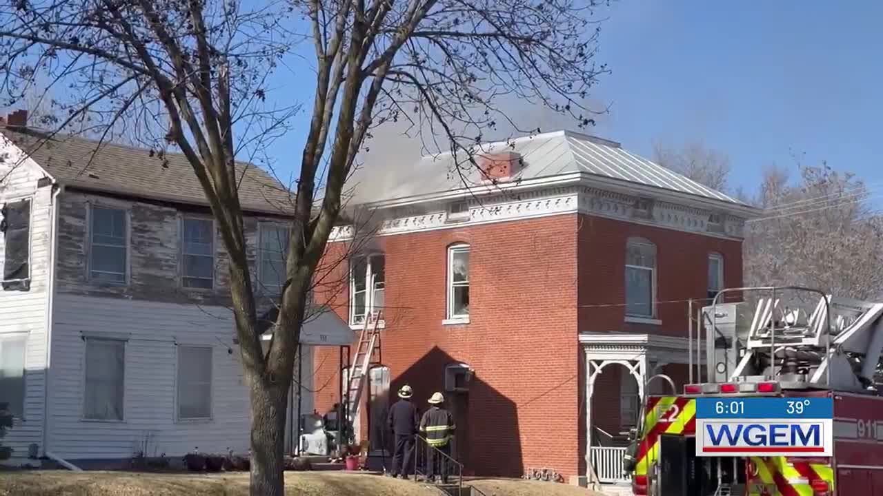 2 firefighters injured in North 8th Street house fire - YouTube
