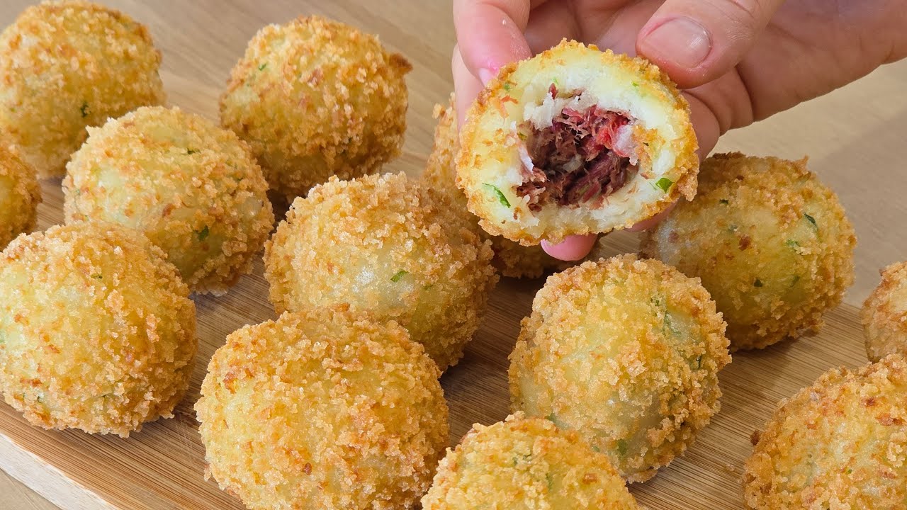 O SEGREDO DA MASSA DO BOLINHO DE AIPIM QUE NINGUÉM TE CONTA! FÁCIL E INCRIVELMENTE SABOROSA