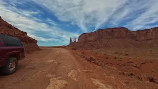 A drive through Monument Valley | DarkSideOverland.com
