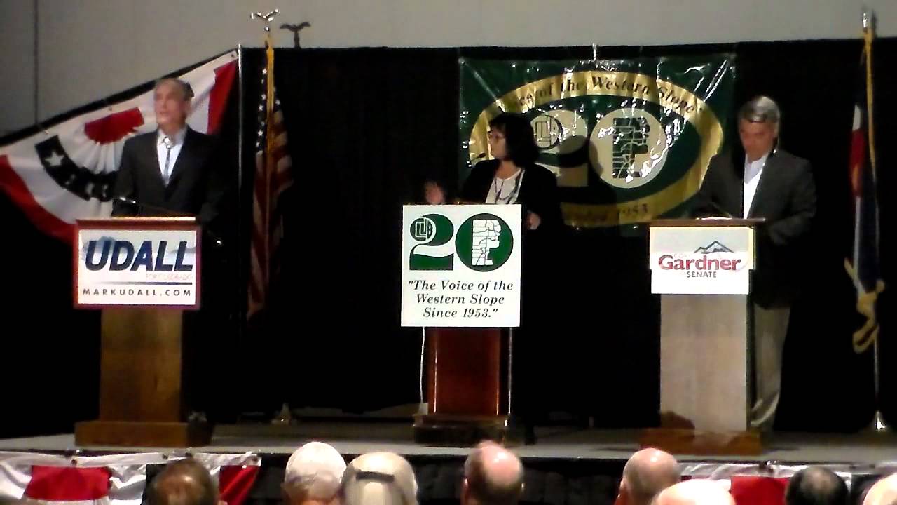 Crowd Laughs When Udall Claims To Be Independent From Obama