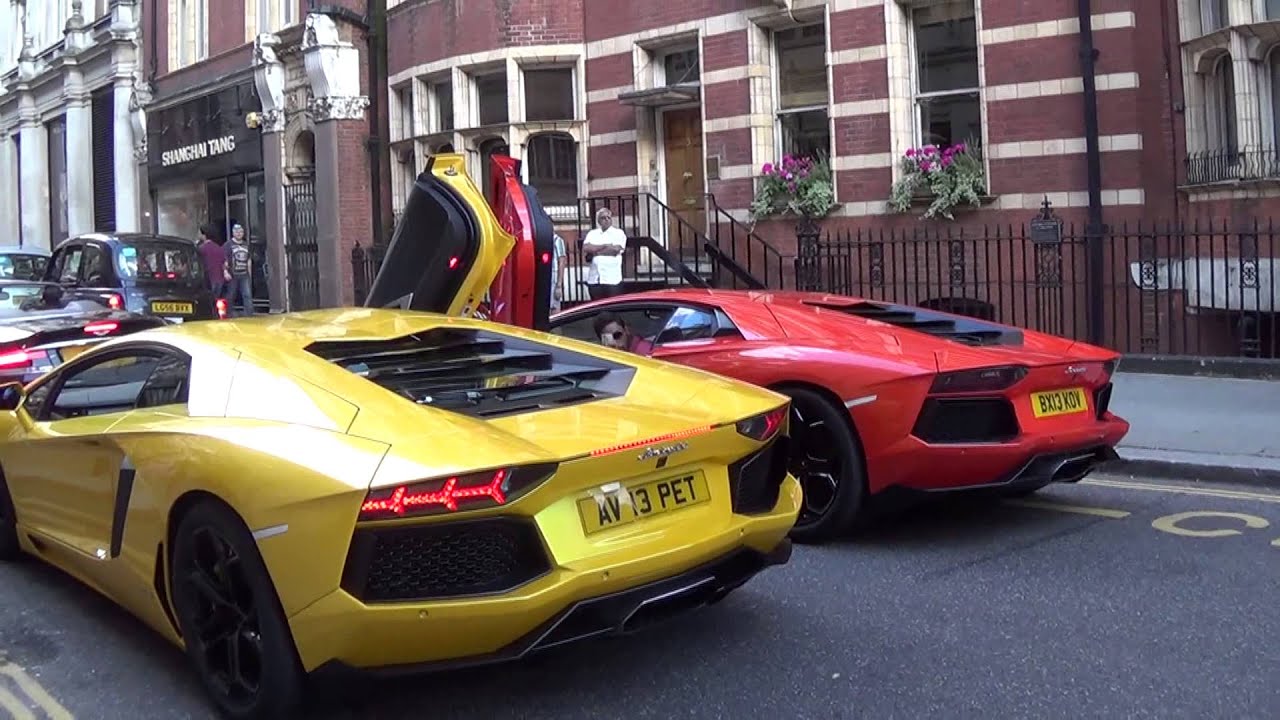 CRAZY LAMBORGHINI AVENTADOR REV BATTLE!! FLAMES