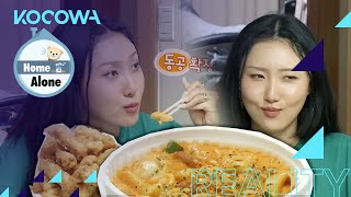 Hwasa's Tteokbokki Mukbang [Home Alone Ep 393]