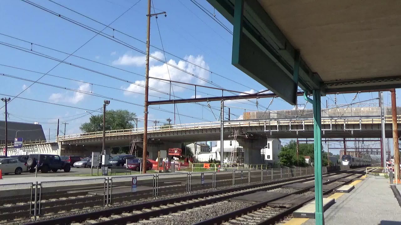 Amtrak passing Marcus Hook Station Marcus Hook, PA YouTube