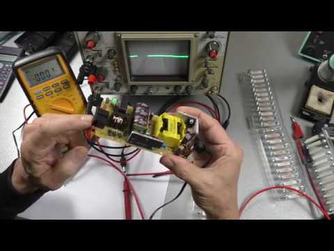 Elektronische adapters en voedingen. Wat staat er op? Hoe werken ze? Hoe zien ze er van binnen uit?