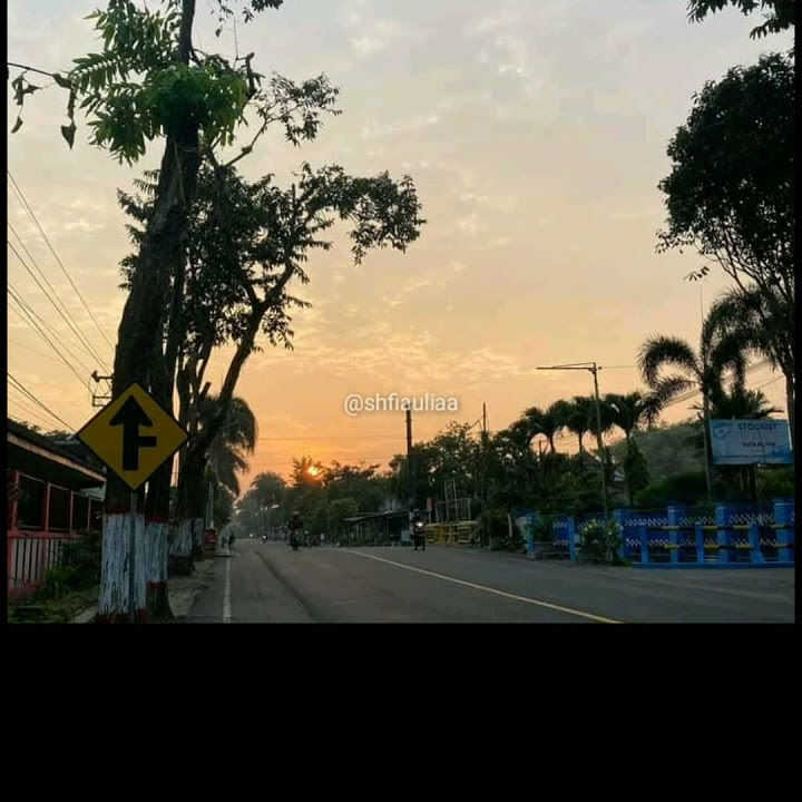 Story wa Penantian cover mhrzal zeptian #penantian #armada #mhrizalzeptian #senja #sadstory