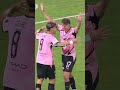 🦅 Il primo gol del Palermo in questa Serie B è di Dennis “𝐈𝐋 𝐆𝐎𝐋𝐅𝐈𝐒𝐓𝐀” Johnsen 🏌️⚽️