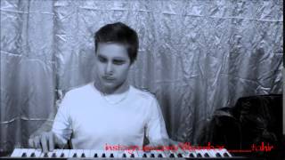 belalim on piano