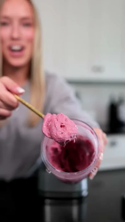 making a thick smoothie in a cup