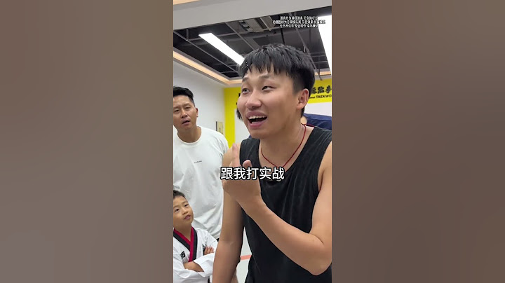 最后什么东西飞出去了？#搞笑#整蛊#损友#峻宁峻宁
