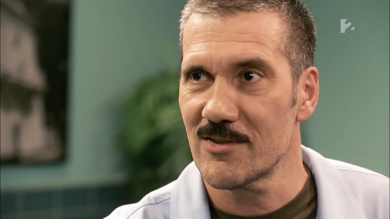 KIS HÍJÁN CSÚNYÁN MEGSÉRÜLT MIHÁLYFI BALÁZS DANNY BLUE MUTATVÁNYA SORÁN