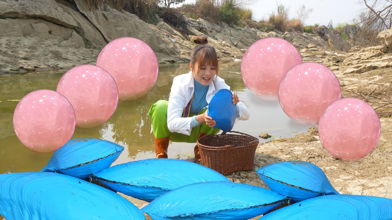 💎 Maiden's Riverside Encounter: Mutant Clams Pour Forth Pearls and a Flood of Happiness