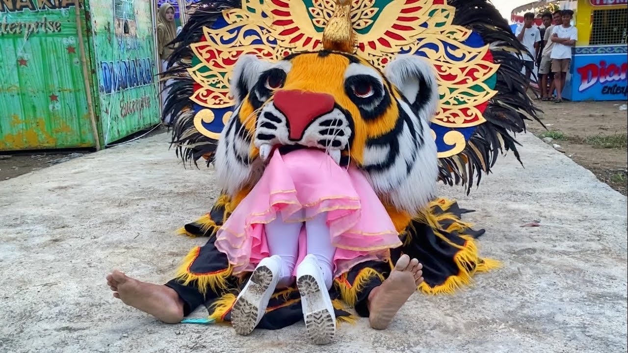 MAYORET DIMAKAN BARONGAN Grebeg Besar Demak 2025