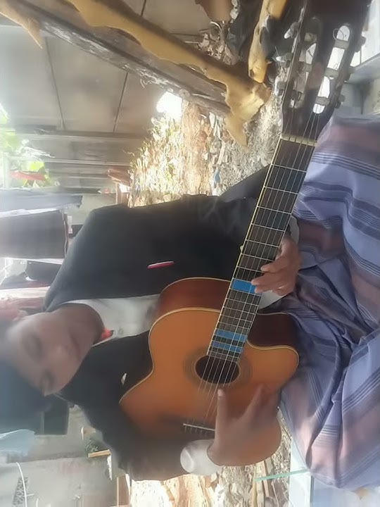 Santri subhanaahbisaTutorial muda bermain gitar...