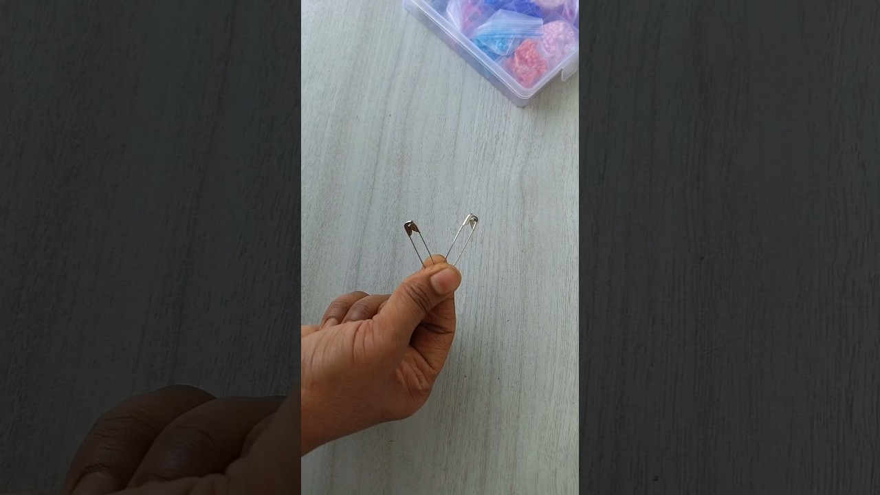 Safety pin Earrings 🧷