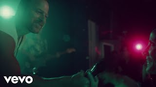 Kip Moore - Kinda Bar (Official Music Video)