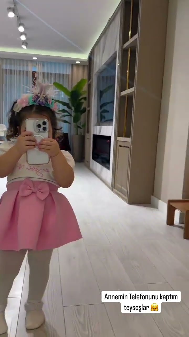 Annemin telefonunu kaptım teyzoşlar ☺️
