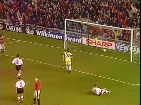 eric cantona goal and king celebration.mp4