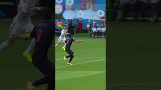 Robin van Persie: The iconic header against Spain during worldcup 2014. goals vanpersie shorts