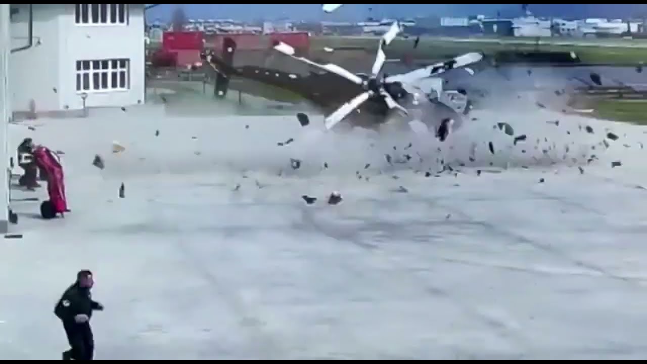 Helicopter 🚁 crashed in Italy ,helicopter crash compilation.