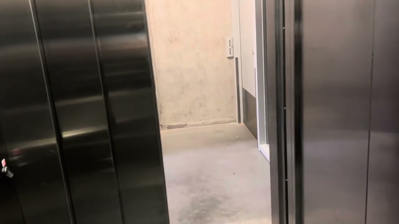 Lost it’s pre-doors, gained the Double-Clunk. KONE Ecodisc