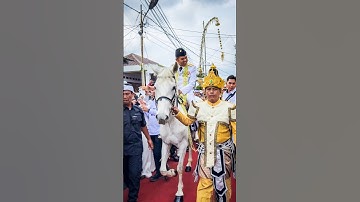 Kang Dedi Mulyadi (KDM) Gubernur Jawabarat Naik Kuda Kerajaan! #kangdedimulyadi #short #shorts #fyp