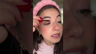 I SWEAR by this method... makes my lashes look longer & they stay curled all day 🤌🏻🤌🏻 #Shorts