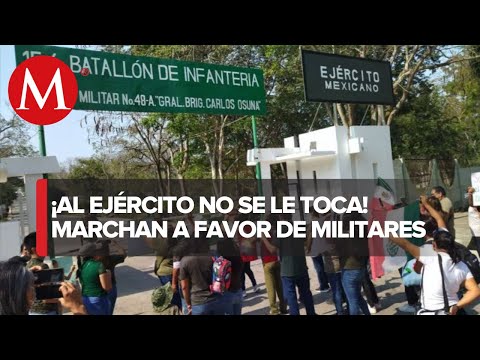 Familiares del ejército mexicano salen a manifestarse en distintos puntos del país