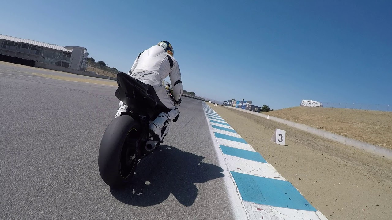 Yamaha R3 stalking an R6 at Laguna Seca B Group - YouTube