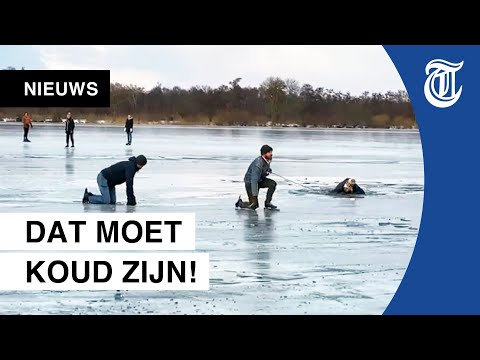 Schaatsers zakken door ijs in Loosdrecht