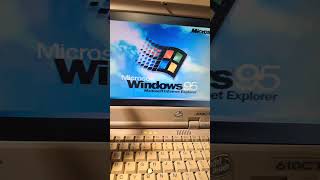 Restaurando Laptop Toshiba 1995 💾 #90s #oldcomputers #retrogaming #windows95 #toshiba #retro #laptop