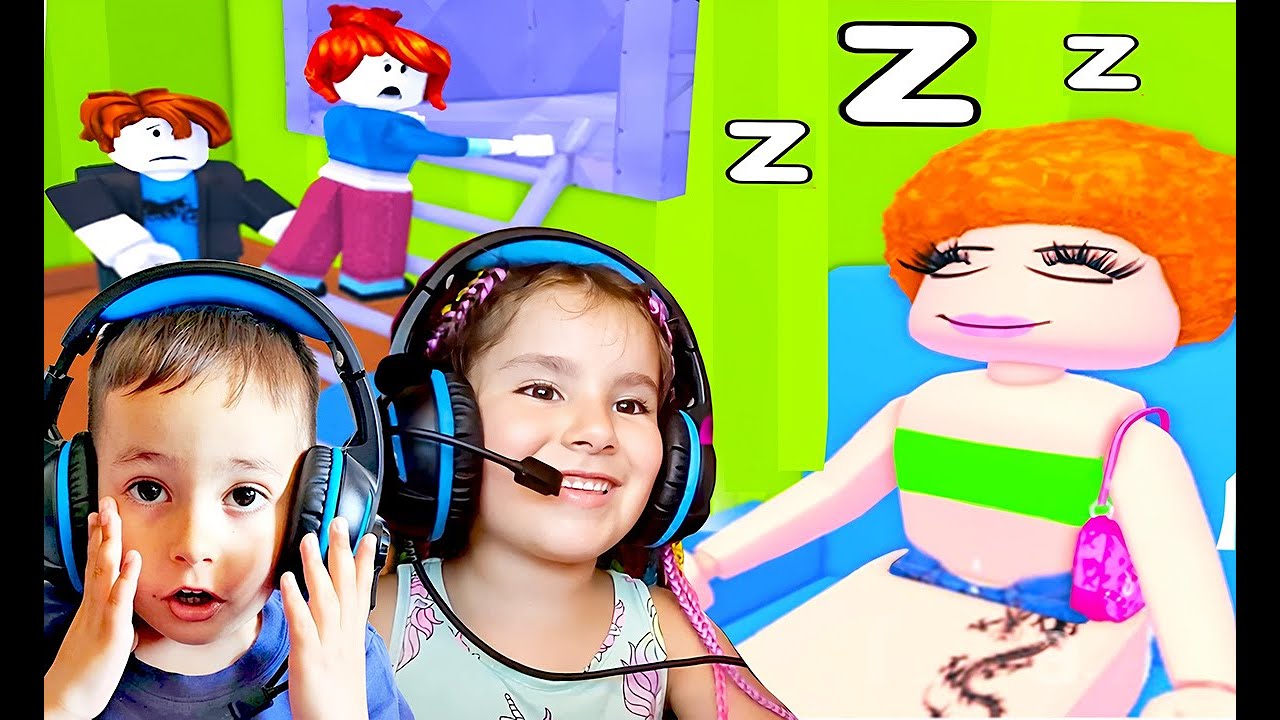 SCAPPIAMO DALLA ZIA PIU' CATTIVA DI ROBLOX - MARTINA MISSY E LEON GAMING