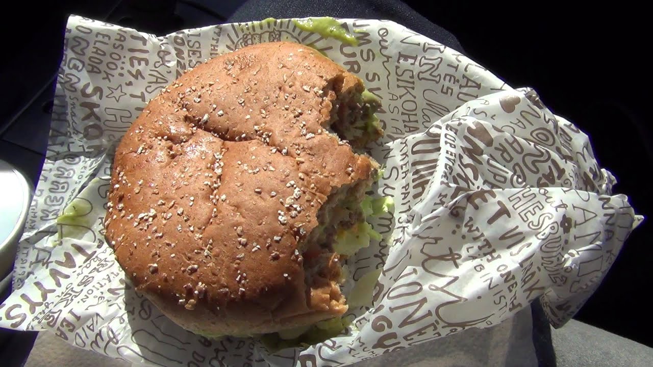 Testissä Guacamole-hampurilainen (Hesburger)