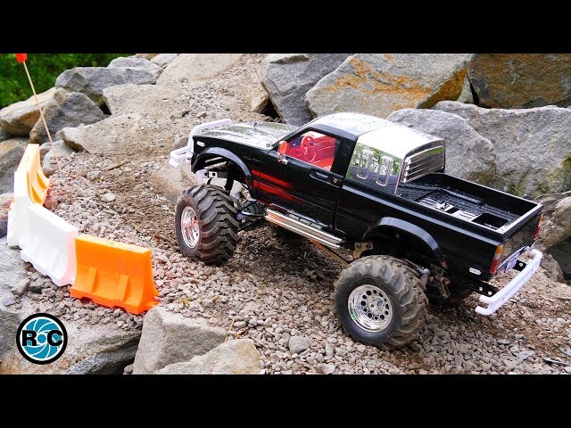 TOYOTA 4X4 PICK UP BRUISER RCカー RC 1/10 Toyota Pickup Truck BRUISER Hard Body Shell W/ Nerf
