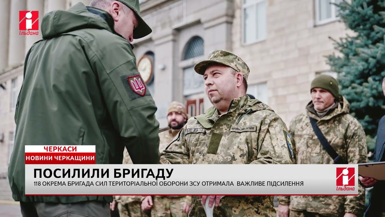 Мобільні автомайстерню та медпункт передали від Черкащини військовим